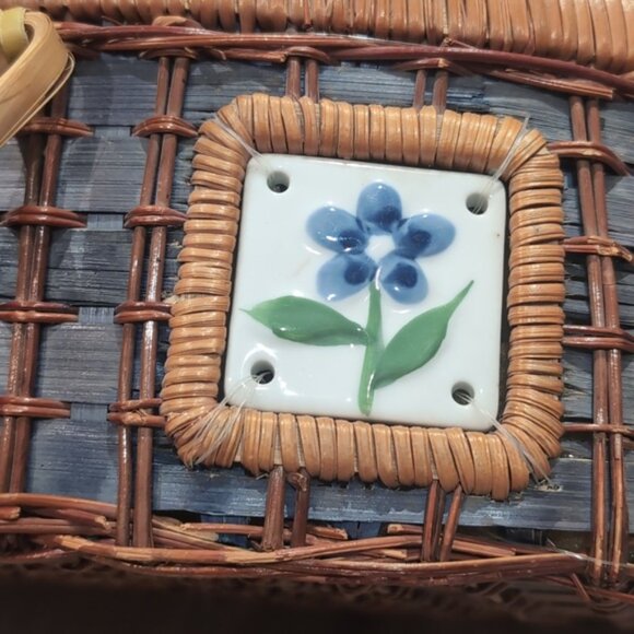 Vintage Wicker Picnic Basket Brown and Blue - Picture 6 of 9
